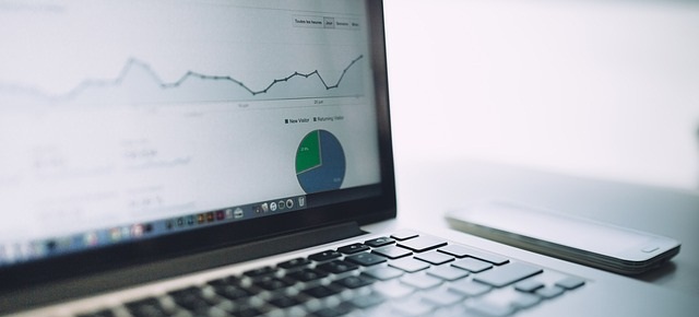 גוגל אנליטיקס או פייסבוק אנליטיקס